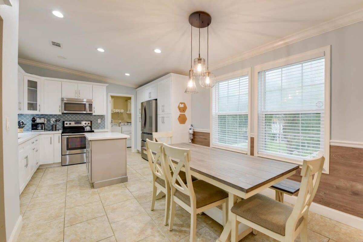 Loggerhead Lagoon - Modern Waterfront Home Pirates Cove Екстериор снимка