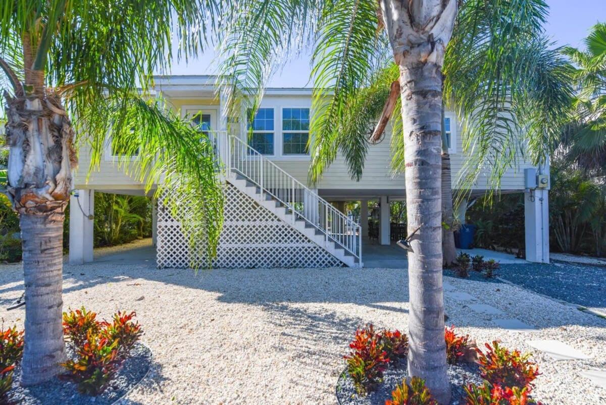 Loggerhead Lagoon - Modern Waterfront Home Pirates Cove Екстериор снимка
