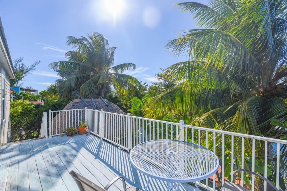 Loggerhead Lagoon - Modern Waterfront Home Pirates Cove Екстериор снимка