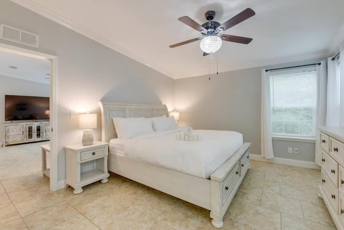 Loggerhead Lagoon - Modern Waterfront Home Pirates Cove Екстериор снимка