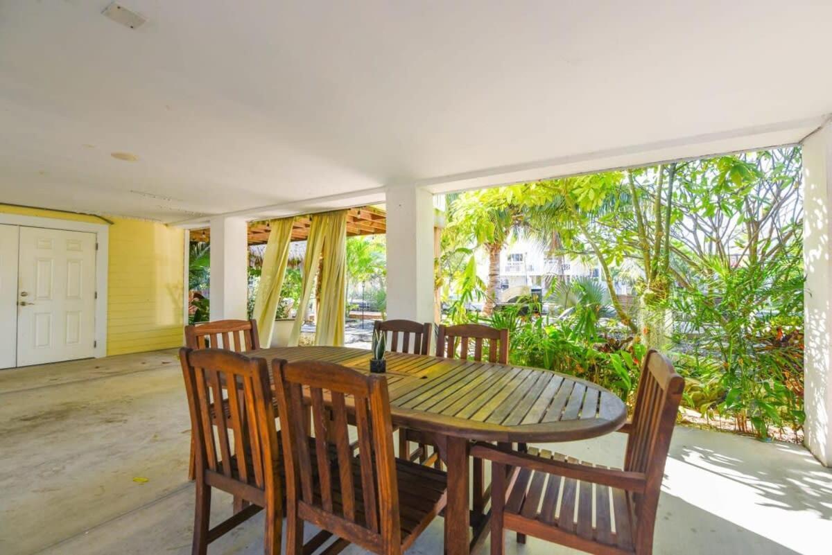 Loggerhead Lagoon - Modern Waterfront Home Pirates Cove Екстериор снимка