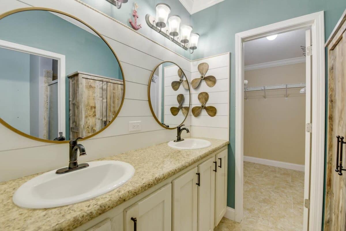 Loggerhead Lagoon - Modern Waterfront Home Pirates Cove Екстериор снимка